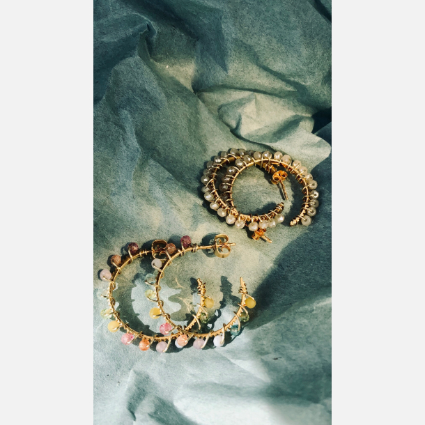 Creol med multicolor sten 