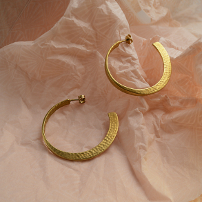 Smukke hndlavede blgeformede restikkere