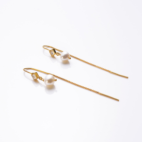 Krog med zirkon og barok ferskvandsperle 